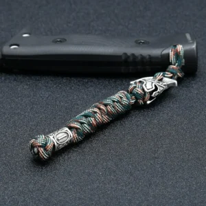 Dragonne de couteau en paracorde camouflage avec perle gravée de runes