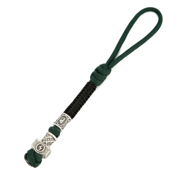 Porte-clés viking en paracorde tressée verte et noire avec perles gravées de runes